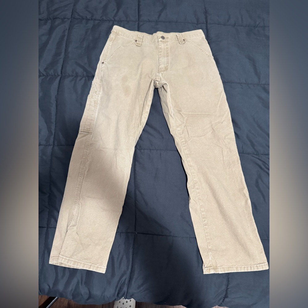 Wrangler men carpenter paints